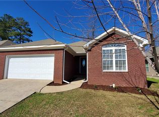 5014 Smithfield Cir, Northport, AL 35473