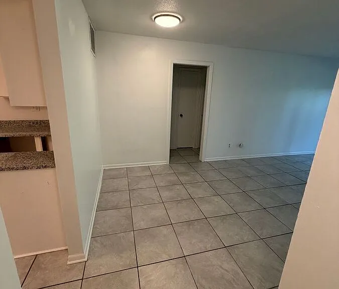 2101 Ottawa St #102B — Photo 3