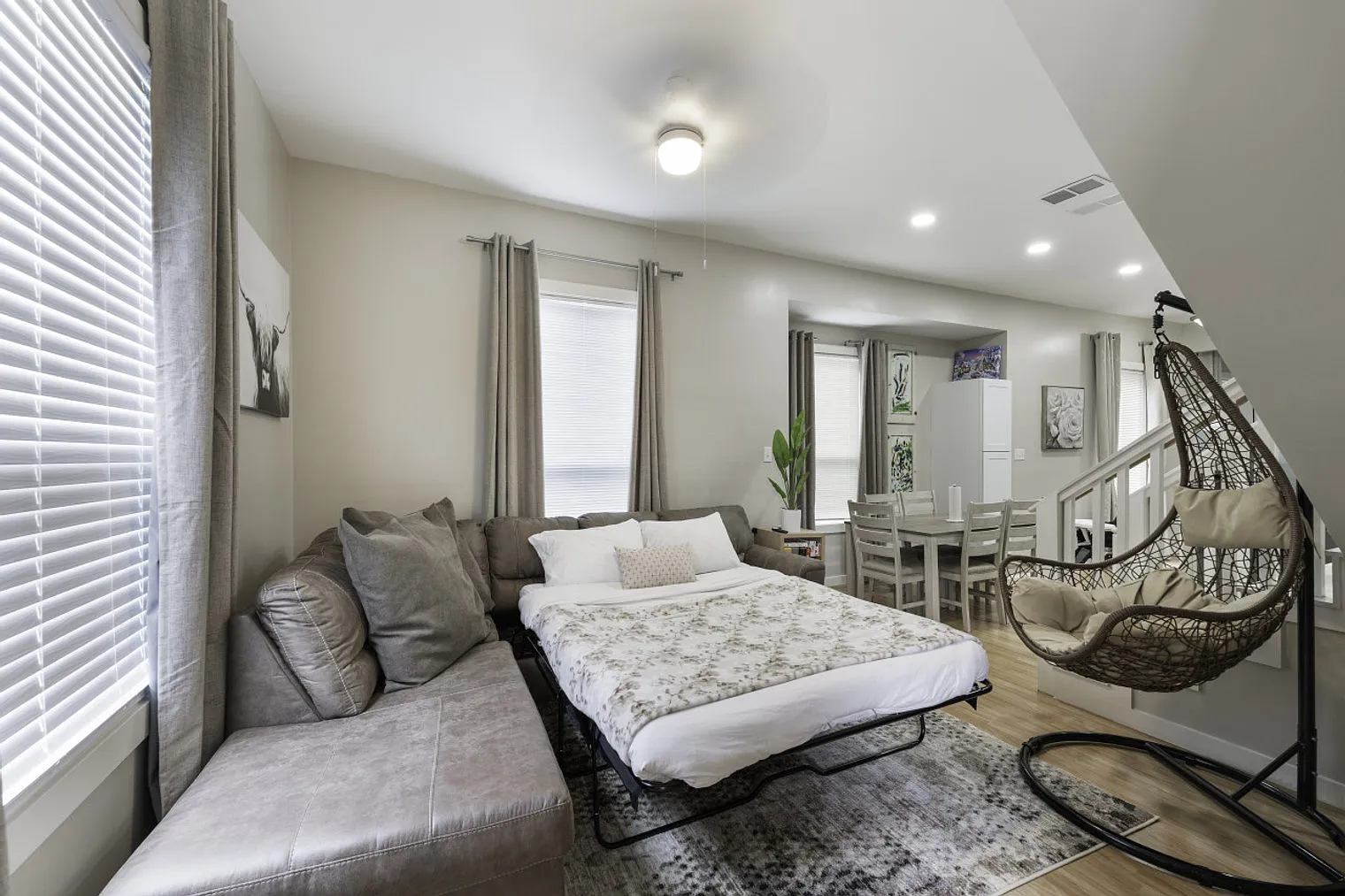 3 bed, 2.0 bath, 1334 sqft, $5,756 — Photo 4