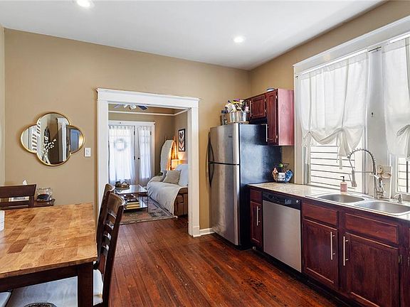 5th image of 929-31 7th St