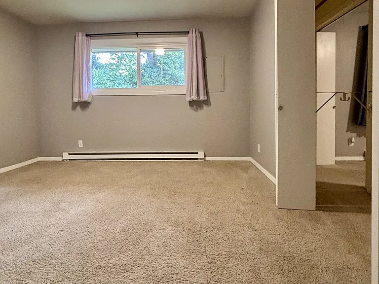 605 N Adams St — Photo 14