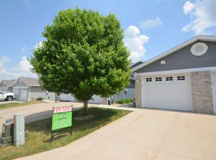 495 Pointe Ct SW, Rochester, MN 55902