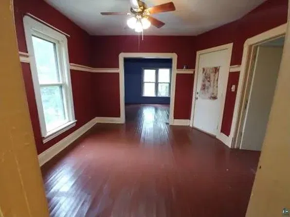 2714 W 2nd St #2, Duluth, MN 55806