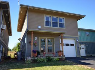 2887 Cottage Ln, Hood River, OR 97031