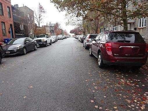 4th image of 3717 Claremont St