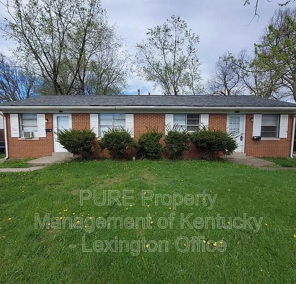 627 Silverleaf Dr — Photo 2