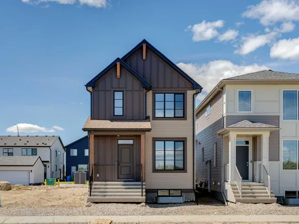 79 NE Hotchkiss Way SE, Calgary, AB T3S 0G3
