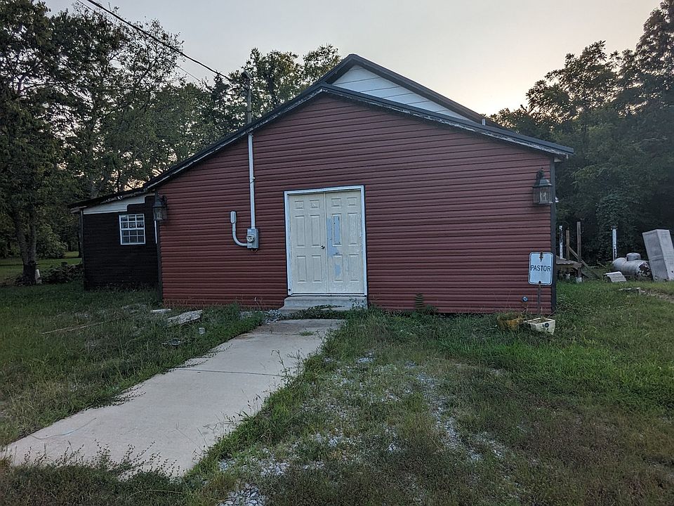 2nd image of 9140 Versailles Rd