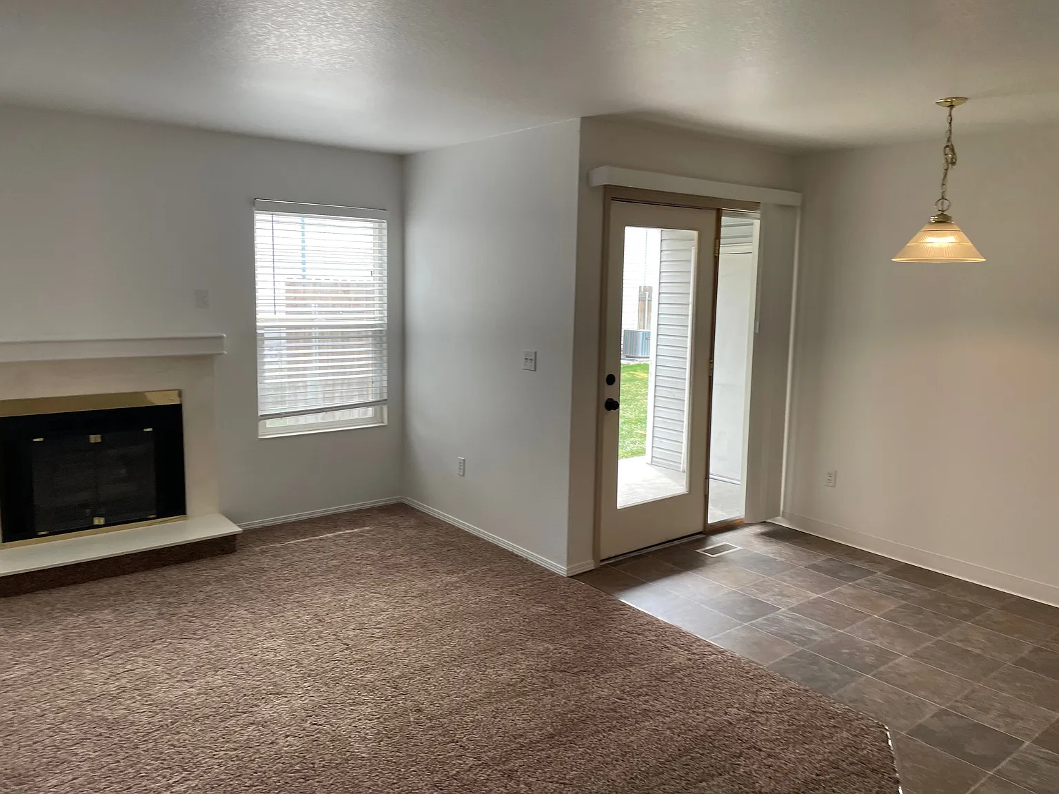 2 bed, 925 sqft, $1,675 — Photo 1