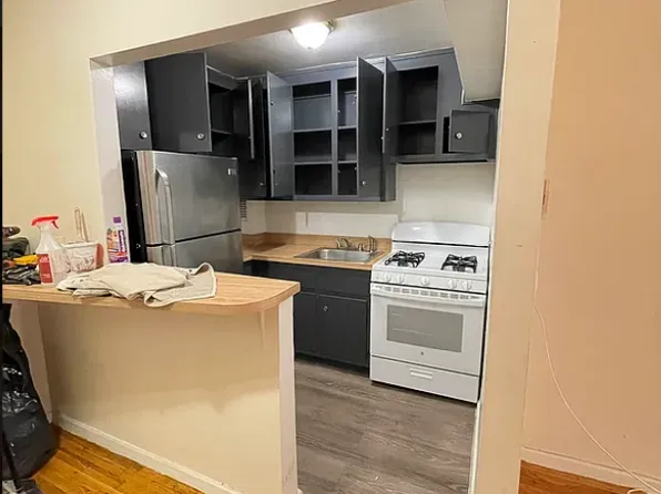 720 East 32nd Street image 1 of 9