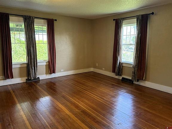 5th image of 906 Leon Street