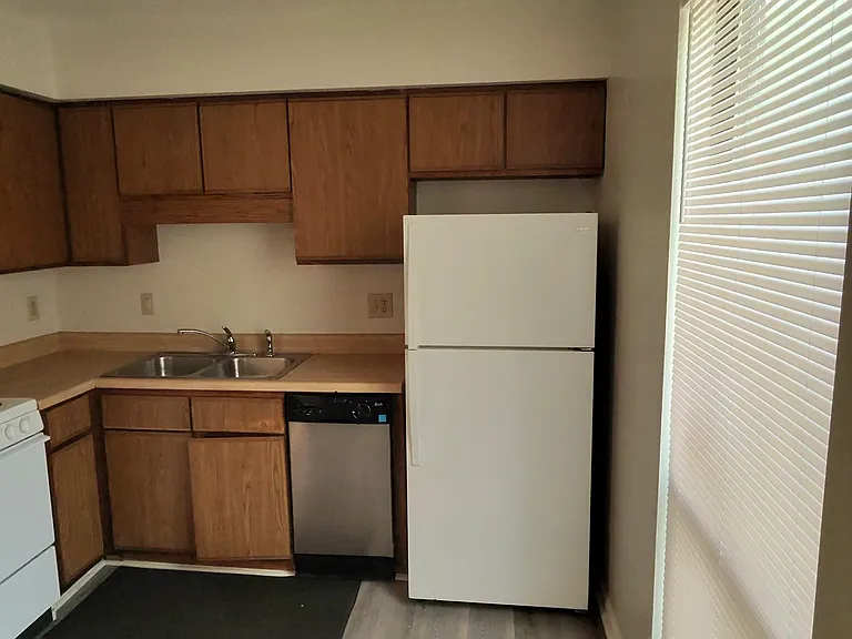710 Carolina Ave — Photo 8