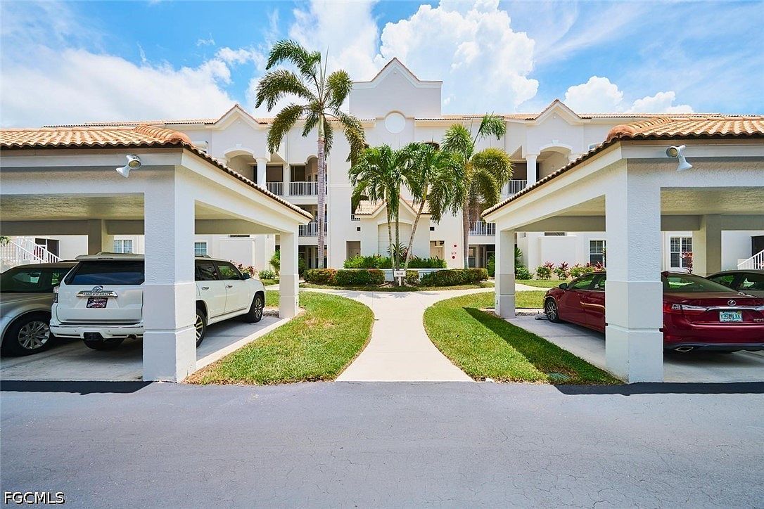 16481 Millstone Cir Unit 206 — Lexington Country Club