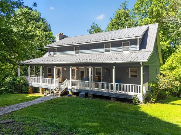 79 Rock Fence Ln, Elk Creek, VA 24326