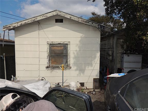 3rd image of 4213 E 1st St #2