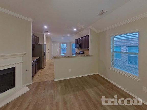 3rd image of 5816 Burgundy Rose Dr