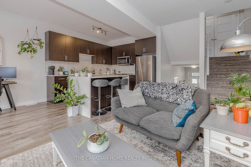 London Townhouse for rent - 3 Bedrooms — photo 11