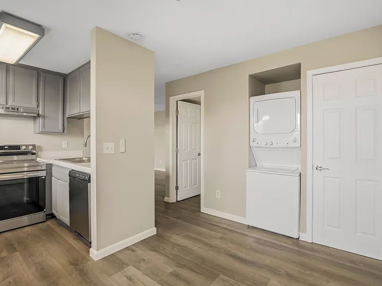 621 D St — Photo 10