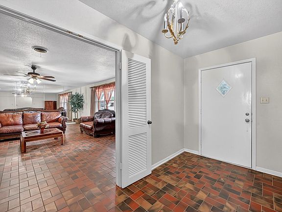5th image of 720 Alsue St