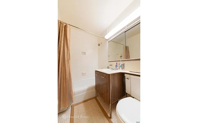 Rented by Douglas Elliman | media 14