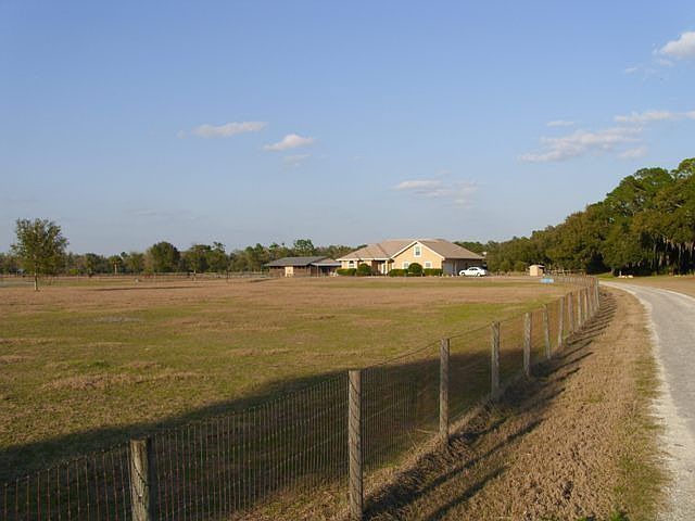 2nd image of 665 Hammett Ln