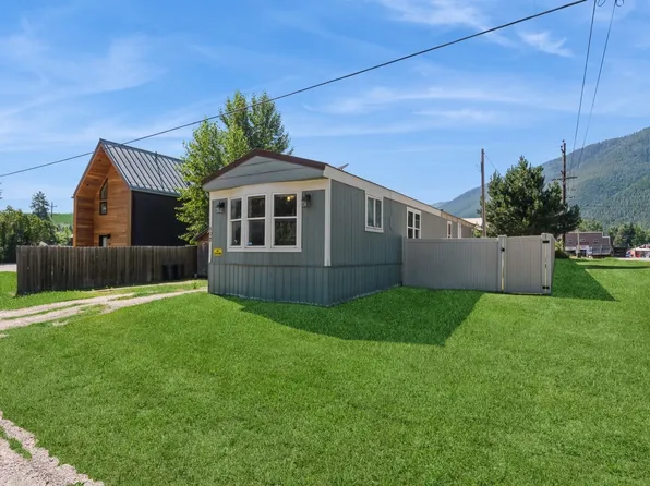 102 1st Ave NE, Hungry Horse, MT 59919