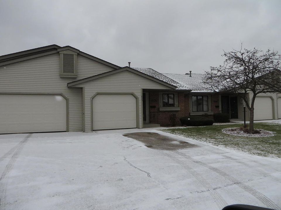 1st image of 823 Harvest Dr #18