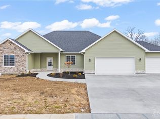 9907 Barnum Rd, Piqua, OH 45356