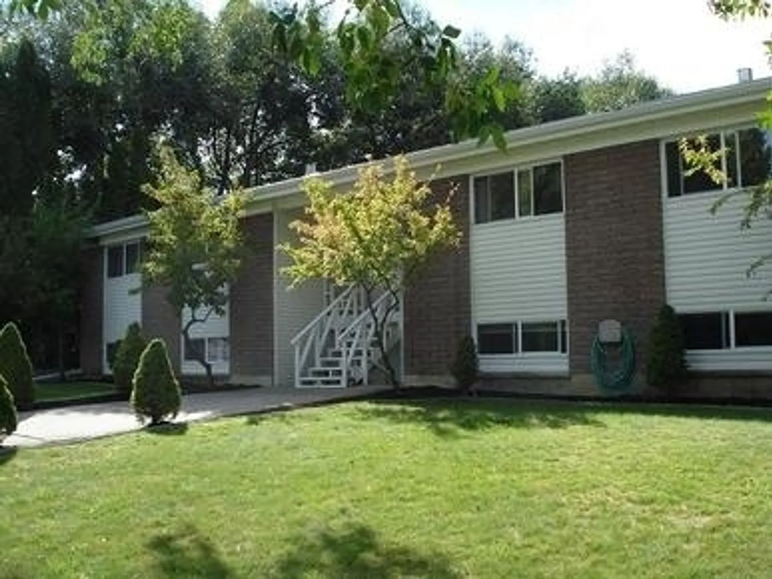 Student Housing — Photo 2