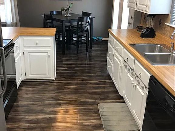 4th image of 8 Pinedale Cir