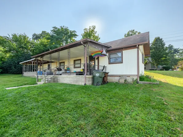 220 W Summit St, Brownstown, IN 47220