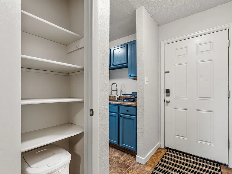4310 Loomis Ave #1 — Photo 9