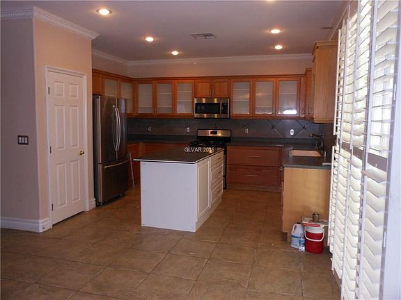5th image of 9780 Waukegan Ave #0