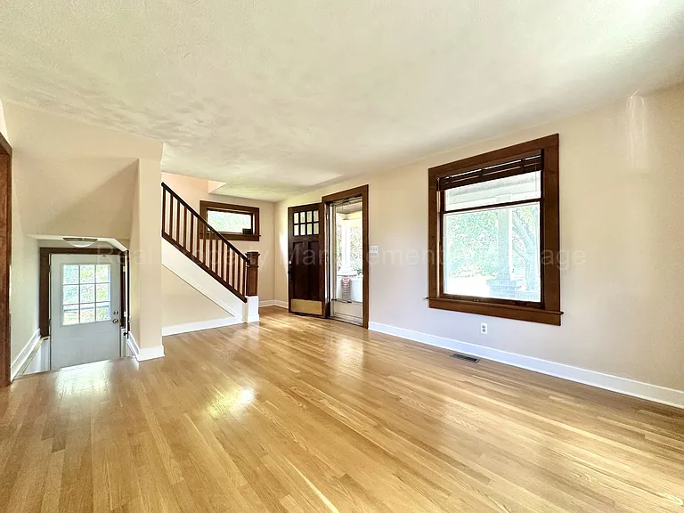217 Gardenia Ave — Photo 5