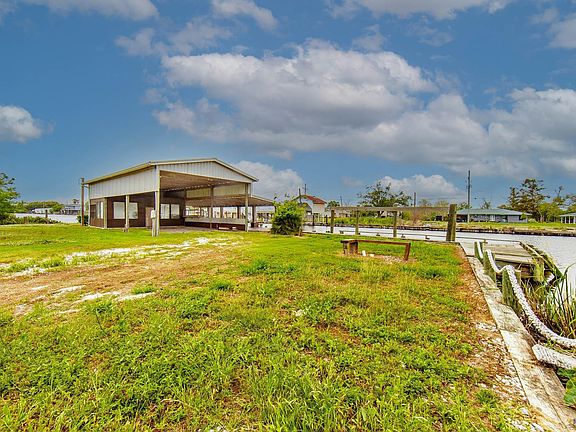 2nd image of 5702 Bayouside Dr