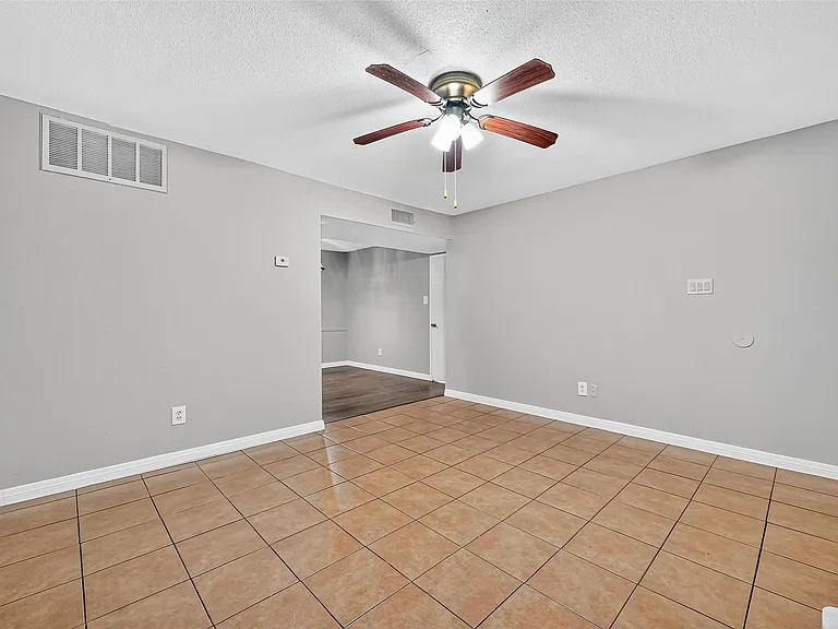 2110 Wilcrest Dr #138 — Photo 9