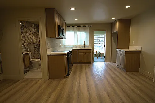 1123 E Ocean Blvd #D Photo 1