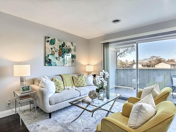 5th image of 7140 Rainbow Dr APT 6