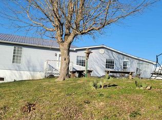 142 N Point Rd, Sweetwater, TN 37874