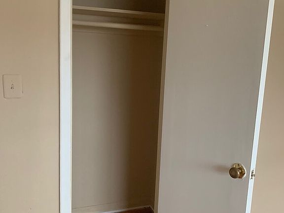 3rd image of 26291 Pinehurst St #291C