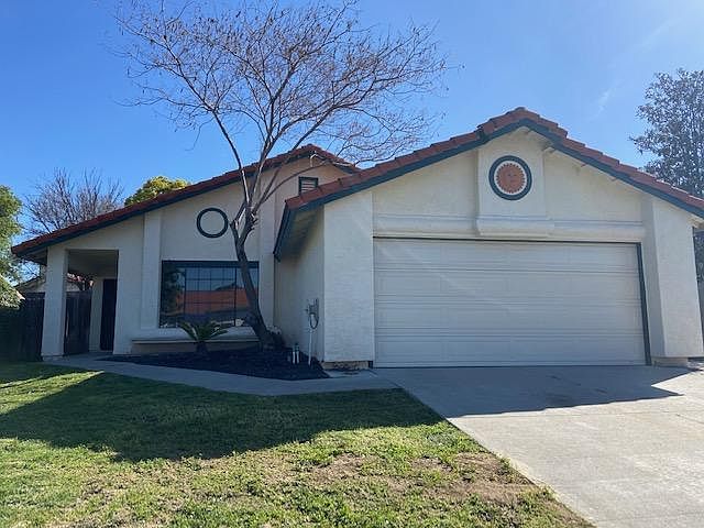 1st image of 39688 Firethorn Ct