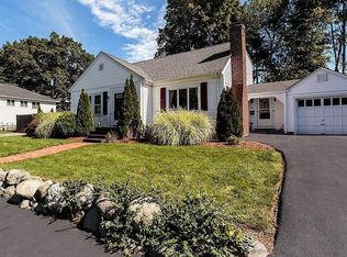 80 Van Greenby Rd, Lowell, MA 01851