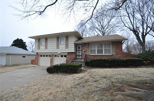 3rd image of 3724 S Greenwich Ln