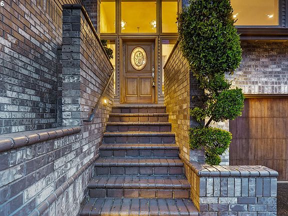 2nd image of 2277 SW Nancy Pl