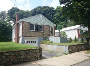 47 Pheasant St, West Roxbury, MA 02132