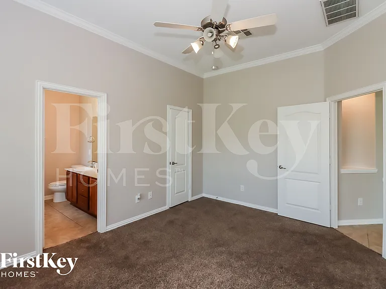131 Brazos Dr — Photo 12