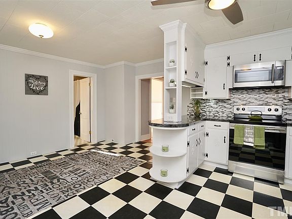 5th image of 513 Hancock St