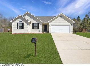 113 Sage Creek Dr, Raeford, NC 28376