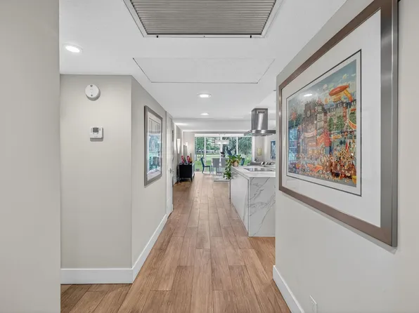 3900 Oaks Clubhouse Drive #112, Pompano Beach, FL 33069