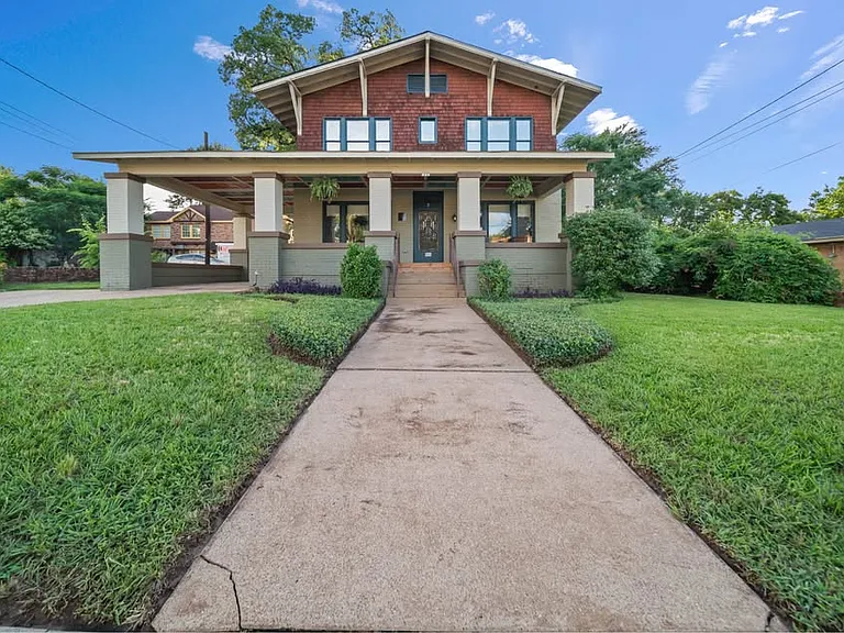 511 S Fannin Ave — Photo 3